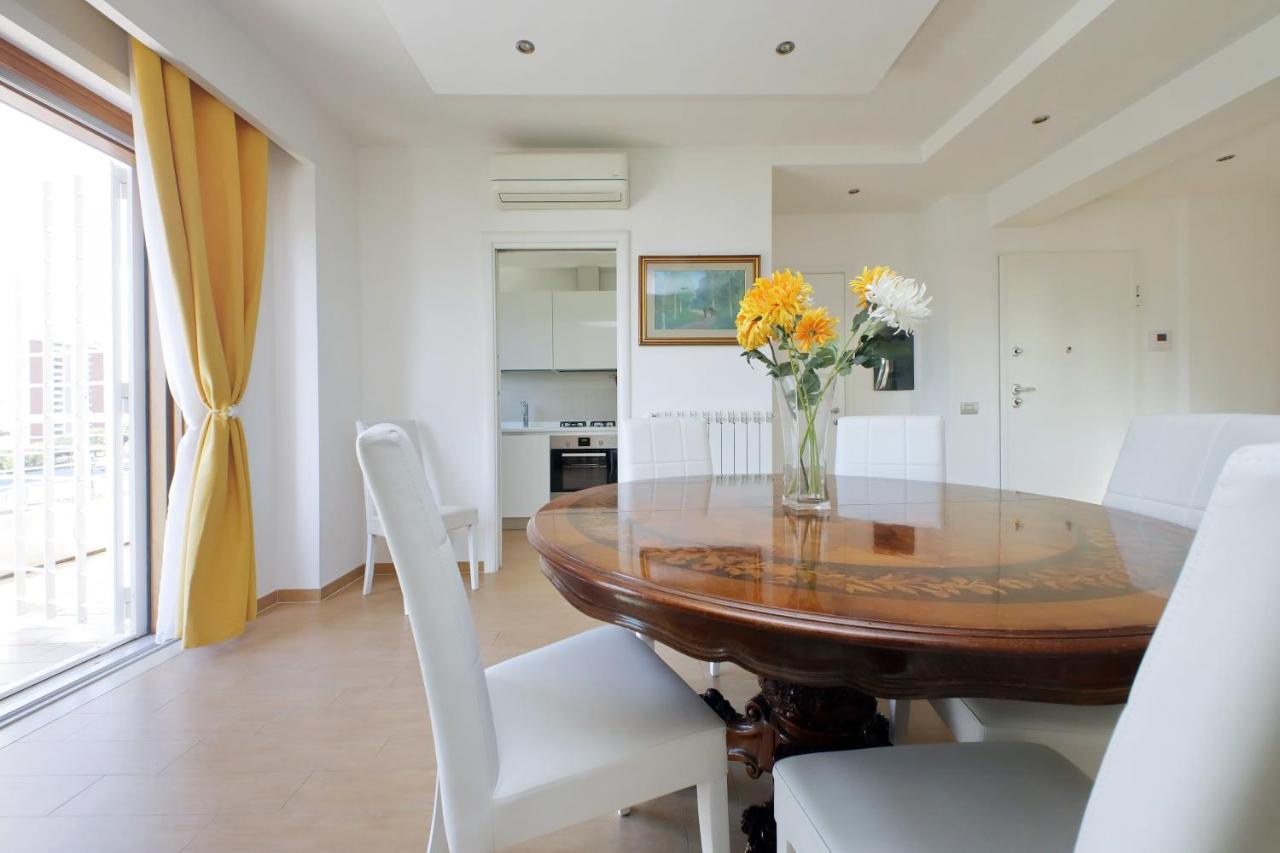 Chic Penthouse On Two Floors Apartment Roma Ngoại thất bức ảnh